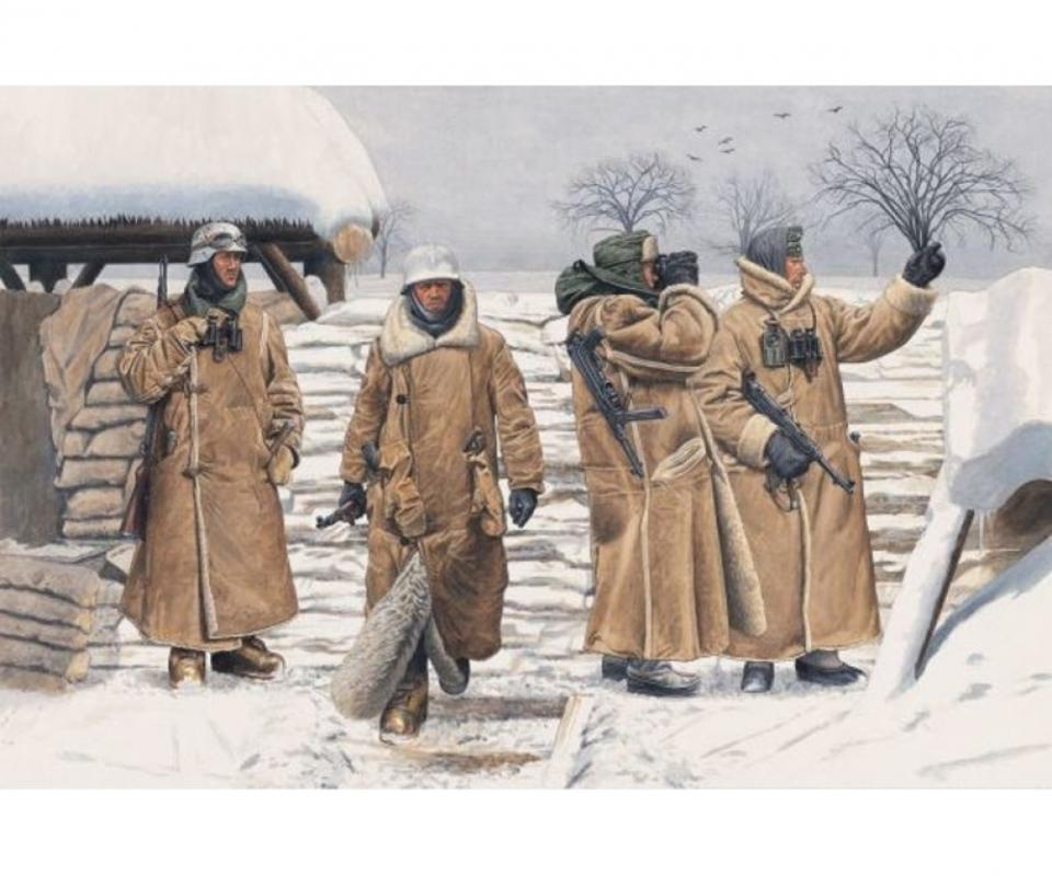 German Infantry in Wachtmantel Leningrad 1943 von Dragon
