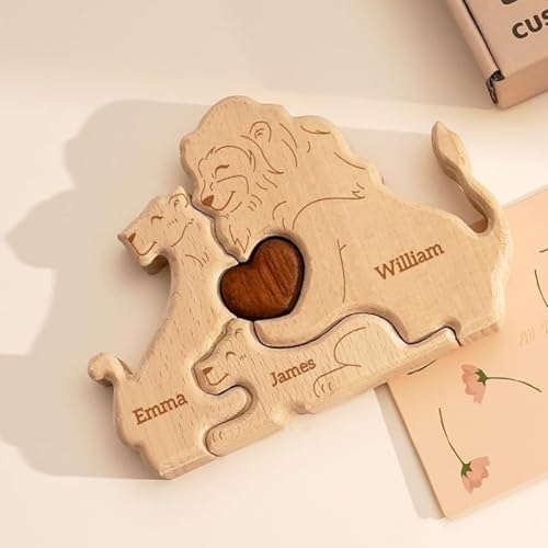 Drawelry Personalisiert Tier Skulptur Holzpuzzle mit 2-9 Familie Namen Gravur Ornament Holz Wolf Fuchs Bär Katze Statue Puzzle Dekoration Weihnachten Geschenk für Papa Mama Paar (Löwe) von Drawelry