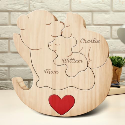 Drawelry Personalisierte Bär Statue Holzpuzzle mit 2-9 Namen Gravur Dekoration Holz Handwerk Bären Familien Skulptur Puzzle Deko Ornament Weihnachte Geburtstag Geschenk für Familie Freunde Paare (A17) Drawelry Personalisierte Bär Statue Holzpuzzle mit 2-9 Namen Gravur Dekoration Holz Handwerk Bären Familien Skulptur Puzzle Deko Ornament Weihnachte Geburtstag Geschenk für Familie Freunde Paare (A17) von Drawelry