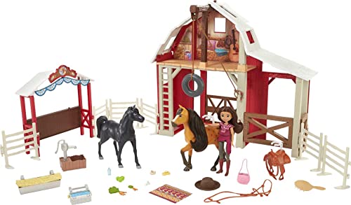 Dreamworks Spirit HDK57 - Deluxe Reiterhof Spielset, Puppe Lucky, Pferd Sprit, Pferdefigur, Stall, Außenpaddock und Zubehör, ab 3 Jahren von Dreamworks Spirit