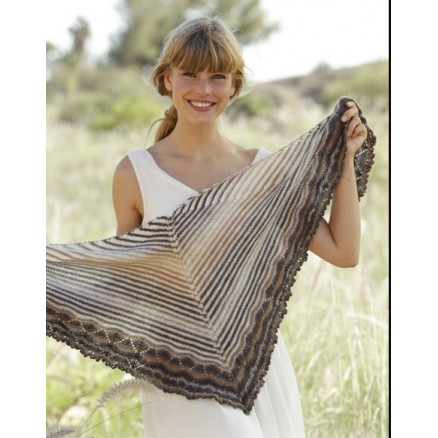 Cafe by DROPS Design - Strickmuster mit Kit Tuch mit Streifen- und Wellenmuster 150x50cm Cafe by DROPS Design - Strickmuster mit Kit Tuch mit Streifen- und Wellenmuster 150x50cm von Drops - Garnstudio
