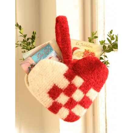 Christmas Decoration Heart by DROPS Design - Muster mit Kit für gefilzte Weihnachtsdekoration Herzen 20x26cm von Drops - Garnstudio