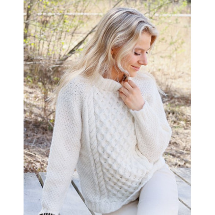 Cream Wafer by DROPS Design - Blusenstrickmuster Größe. S - XXXL Cream Wafer by DROPS Design - Blusenstrickmuster Größe. S - XXXL von Drops - Garnstudio