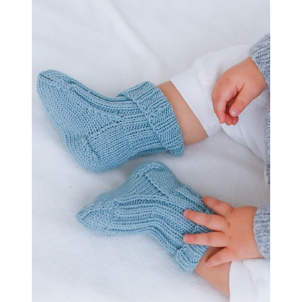 Dream in Blue Socks by DROPS Design - Baby Socken Strickmuster Größe 1/3 Monat - 3/4 Jahr von Drops - Garnstudio