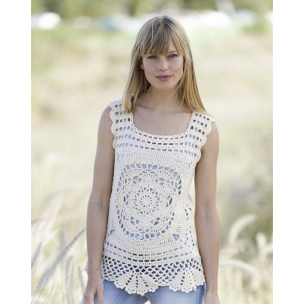 Elvira by DROPS Design - Häkelmuster mit Kit Top mit Quadraten Größen XS/S - XL/XXL Elvira by DROPS Design - Häkelmuster mit Kit Top mit Quadraten Größen XS/S - XL/XXL von Drops - Garnstudio