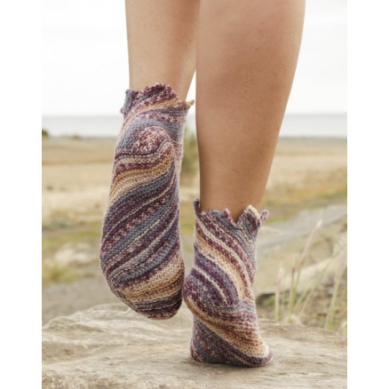 Jupiter by DROPS Design - Strickmuster mit Kit Socken Größen 35/37 - 41/43 von Drops - Garnstudio