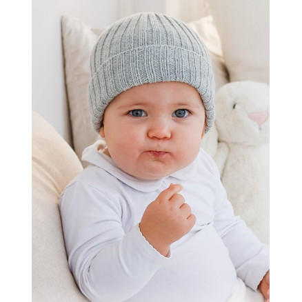 Little Pearl Hat by DROPS Design - Baby Mütze Strickmuster Größe 0/1 Monat - 3/4 Jahre von Drops - Garnstudio