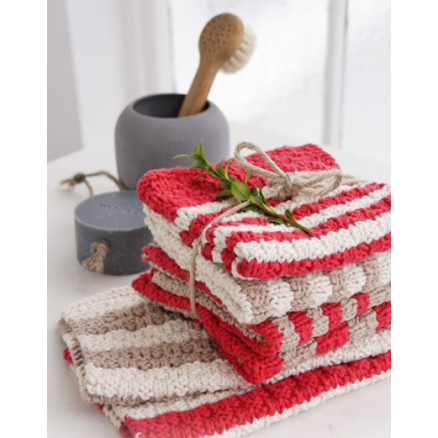 Make It Shine! by DROPS Design - Strickmuster mit Kit Tücher mit Streifenmuster 26x26cm Make It Shine! by DROPS Design - Strickmuster mit Kit Tücher mit Streifenmuster 26x26cm von Drops - Garnstudio
