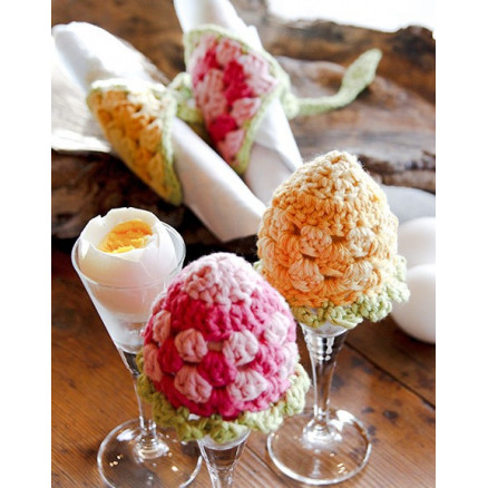 Ostermorgen by DROPS Design - Häkelmuster mit Kit Eierwärmer und Serviettenhalter Ostermorgen by DROPS Design - Häkelmuster mit Kit Eierwärmer und Serviettenhalter von Drops - Garnstudio
