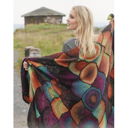 Over The Rainbow by DROPS Design - Strickmuster mit Kit Decke 100x150cm Over The Rainbow by DROPS Design - Strickmuster mit Kit Decke 100x150cm von Drops - Garnstudio