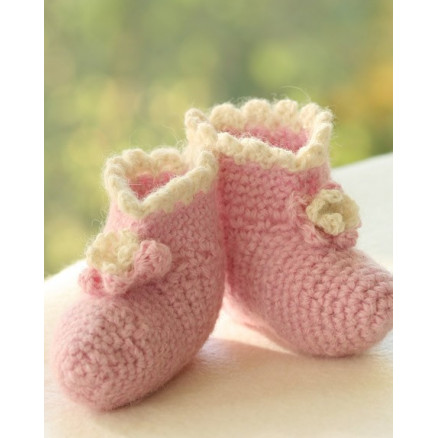 Princess Boots by DROPS Design - Häkelmuster mit Kit Baby-Schühchen Größen 4-9 Monate Princess Boots by DROPS Design - Häkelmuster mit Kit Baby-Schühchen Größen 4-9 Monate von Drops - Garnstudio