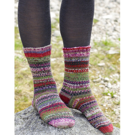 Rock Socks by DROPS Design - Strickmuster mit Kit Socken Größen 35/37 - 41/43 von Drops - Garnstudio