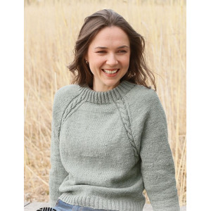 Sage Twist by DROPS Design - Blusenstrickmuster Größe S - XXXL - XX-Large von Drops - Garnstudio