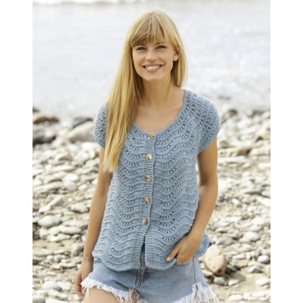 Shore Line Cardigan by DROPS Design - Strickmuster mit Kit Cardigan mit Wellenmuster Größen S - XXXL Shore Line Cardigan by DROPS Design - Strickmuster mit Kit Cardigan mit Wellenmuster Größen S - XXXL von Drops - Garnstudio