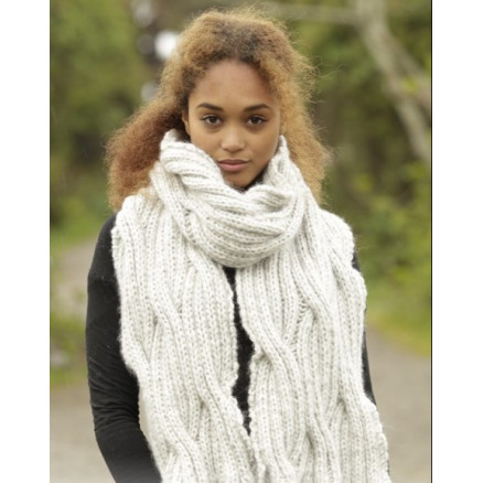 Silver Falls by DROPS Design - Strickmuster mit Kit Schal mit Zopfmuster 160x30 cm von Drops - Garnstudio