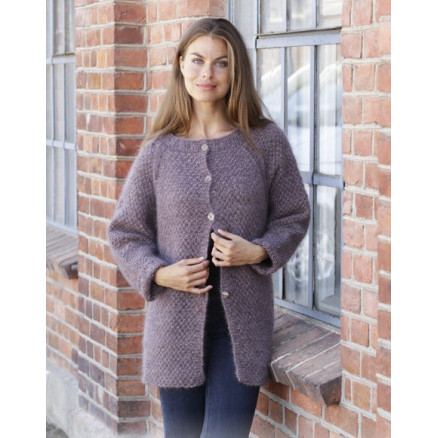 Simple Mind Jacket by DROPS Design - Strickmuster mit Kit Jacke Größen S - XXXL Simple Mind Jacket by DROPS Design - Strickmuster mit Kit Jacke Größen S - XXXL von Drops - Garnstudio