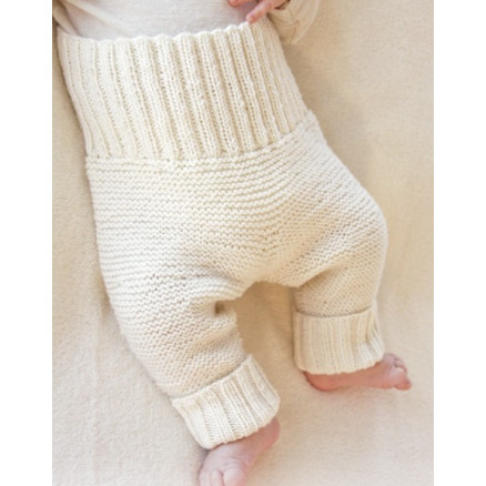 Smarty Pants by DROPS Design - Strickmuster mit Kit Baby-Hose Größen 0-4 Monate Smarty Pants by DROPS Design - Strickmuster mit Kit Baby-Hose Größen 0-4 Monate von Drops - Garnstudio