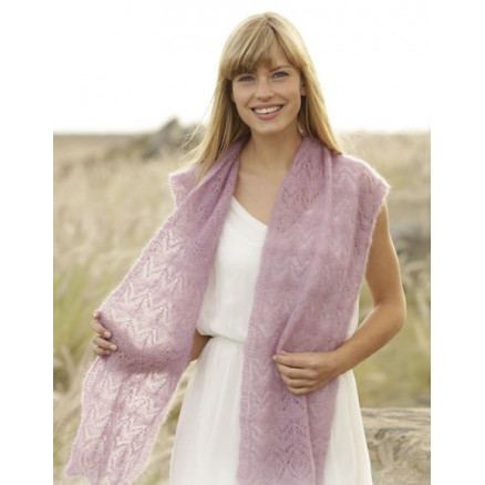 Spring Blush by DROPS Design - Strickmuster mit Kit Tuch mit Spitzenmuster 168x30cm Spring Blush by DROPS Design - Strickmuster mit Kit Tuch mit Spitzenmuster 168x30cm von Drops - Garnstudio