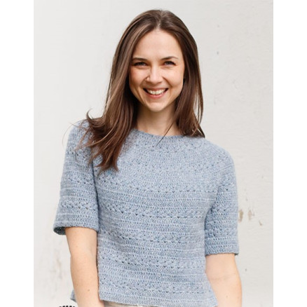 Spring Renaissance Top by DROPS Design - Bluse Häkelmuster Größe S - XXXL Spring Renaissance Top by DROPS Design - Bluse Häkelmuster Größe S - XXXL von Drops - Garnstudio
