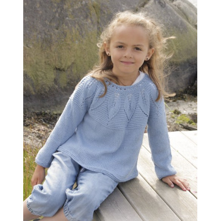 Sweet Bay by DROPS Design - Strickmuster mit Kit Pullover mit Blättermuster Größen 3-14 Jahre Sweet Bay by DROPS Design - Strickmuster mit Kit Pullover mit Blättermuster Größen 3-14 Jahre von Drops - Garnstudio