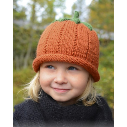 Sweet Pumpkin by DROPS Design - Strickmuster mit Kit Mütze Halloween Kürbis Größen 0-8 Jahre von Drops - Garnstudio