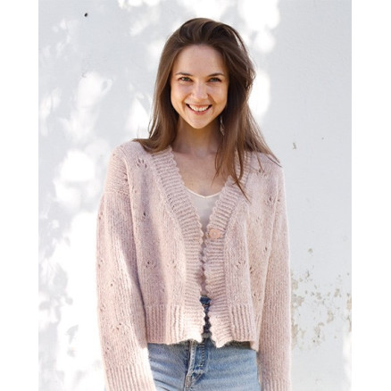 Sweetness Imprint by DROPS Design - Strickjacke Strickmuster Größe S - XXXL Sweetness Imprint by DROPS Design - Strickjacke Strickmuster Größe S - XXXL von Drops - Garnstudio