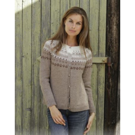 Talvik Jacket by DROPS Design - Strickmuster mit Kit Jacke Größen S - XXXL Talvik Jacket by DROPS Design - Strickmuster mit Kit Jacke Größen S - XXXL von Drops - Garnstudio