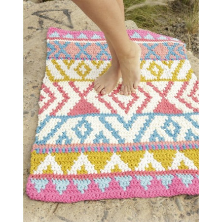 The Trail by DROPS Design - Häkelmuster mit Kit Vorleger 68x106cm von Drops - Garnstudio