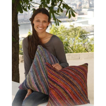 Under The Sea by DROPS Design - Strickmuster mit Kit Kissenbezug 45x45cm von Drops - Garnstudio