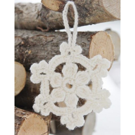White Christmas by DROPS Design - Häkelmuster mit Kit Weihnachtsstern 8cm - 15 Stk White Christmas by DROPS Design - Häkelmuster mit Kit Weihnachtsstern 8cm - 15 Stk von Drops - Garnstudio