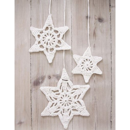 Wishing Stars by DROPS Design - Häkelmuster mit Kit Weihnachtssterne 3 Größen von Drops - Garnstudio