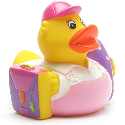 DUCKSHOP I Badeente Schulanfänger Mädchen Badeente Idötzchen I Quietscheente I L: 7,5 cm inkl. Badeenten Schlüsselanhänger im Set von Duckshop