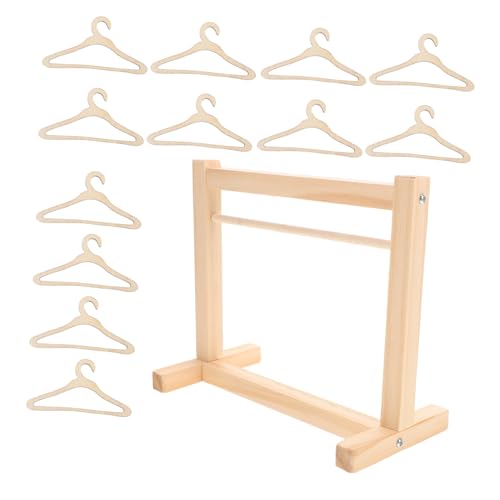 ERINGOGO 1 Set Puppenkleiderständer: Miniatur-puppenkleiderständer Aus Holz Mit Kleiderbügeln, Aufbewahrungsständer Für Kleidungsstücke, Spielzimmer, Puppenhauszubehör ERINGOGO 1 Set Puppenkleiderständer: Miniatur-puppenkleiderständer Aus Holz Mit Kleiderbügeln, Aufbewahrungsständer Für Kleidungsstücke, Spielzimmer, Puppenhauszubehör von ERINGOGO