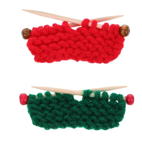 ERINGOGO 2 STK. Mini Strickmützen Handgefertigt Miniatur Strickhut Puppenhaus Deko Knit Accessoires Rote und Grüne Farbgestaltung für Fotorequisiten und Schreibtischdekoration von ERINGOGO