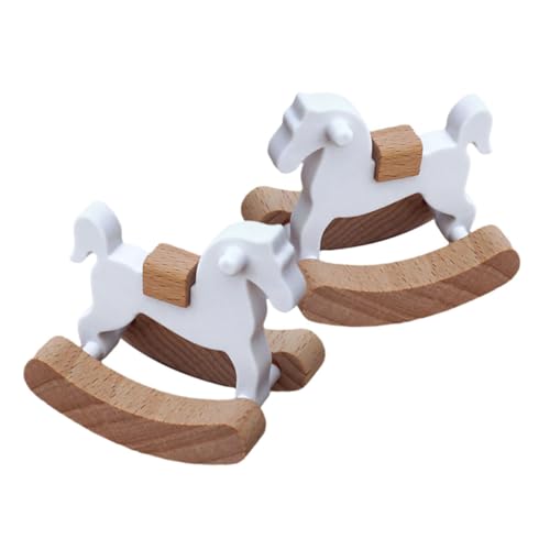 ERINGOGO 2 Stück Miniatur Schaukelpferd aus Holz Teiliges Vintage Puppenhaus Möbel Dekoration Glatte Oberfläche Realistische Proportionen Geeignet als Puppenhaus und Babyzimmer Zubehör ERINGOGO 2 Stück Miniatur Schaukelpferd aus Holz Teiliges Vintage Puppenhaus Möbel Dekoration Glatte Oberfläche Realistische Proportionen Geeignet als Puppenhaus und Babyzimmer Zubehör von ERINGOGO