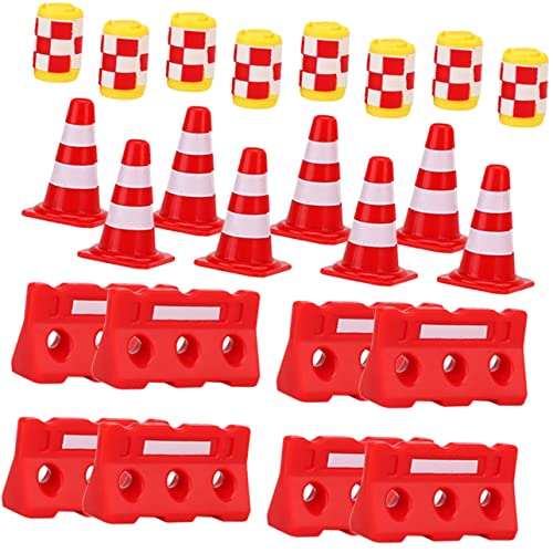 ERINGOGO 36Stücke Mini Verkehrskegel Teile Lernspielzeug für Roten Pylonen Roten Wasserbarrieren und Gelben Sicherheitsfässern Straßenspielzeug ERINGOGO 36Stücke Mini Verkehrskegel Teile Lernspielzeug für Roten Pylonen Roten Wasserbarrieren und Gelben Sicherheitsfässern Straßenspielzeug von ERINGOGO