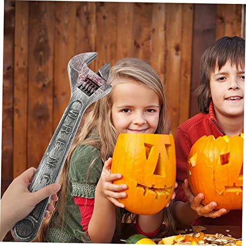 ERINGOGO Horror Halloween Deko Kunststoff Nachbildung Schraubenschlüssel Gruseliges Foto Requisit für Kostüm und Party Realistische Simulation Großer Schraubenschlüssel für Escape Rooms und ERINGOGO Horror Halloween Deko Kunststoff Nachbildung Schraubenschlüssel Gruseliges Foto Requisit für Kostüm und Party Realistische Simulation Großer Schraubenschlüssel für Escape Rooms und von ERINGOGO
