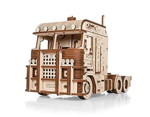EWA Eco-Wood-Art Truck Road King Mechanisches 3D-Modell eines Lastwagens ist mit einem aufziehbaren Metallfedermotor und rotierenden Vorderrädern ausgestattet, natürlich EWA Eco-Wood-Art Truck Road King Mechanisches 3D-Modell eines Lastwagens ist mit einem aufziehbaren Metallfedermotor und rotierenden Vorderrädern ausgestattet, natürlich von EWA Eco-Wood-Art
