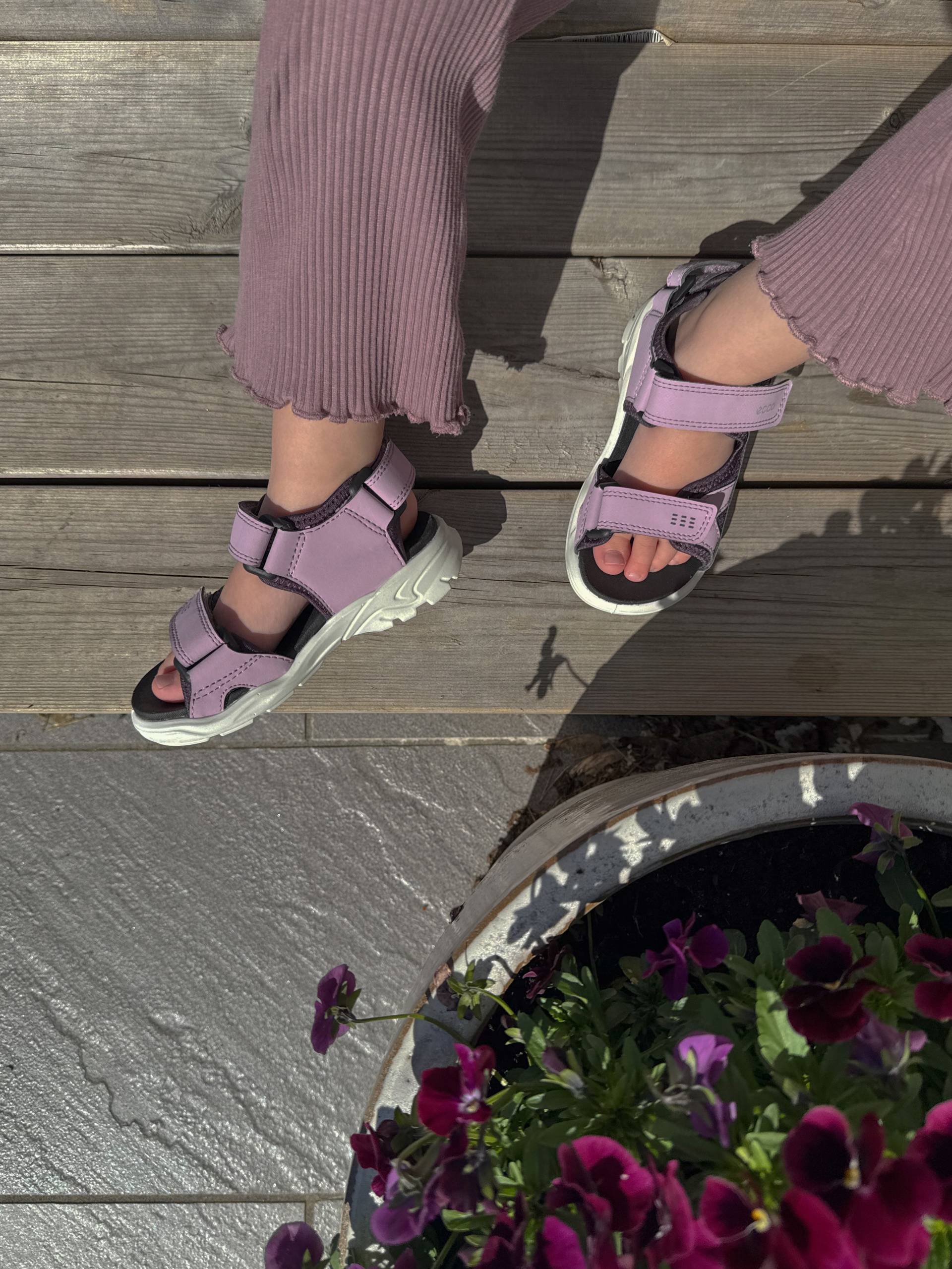 Ecco Biom Raft Kinder Sandalen, Lavender Mist/Night Shade, 34 Ecco Biom Raft Kinder Sandalen, Lavender Mist/Night Shade, 34 von Ecco