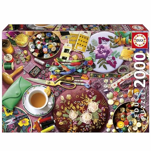Educa - 2000-teiliges Puzzle für Erwachsene | Der Nähtisch. Inklusive Fix Puzzle-Kleber. Maße: 96 x 68 cm. Ab 14 Jahren (20263) von Educa