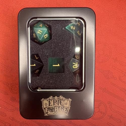 Epic Forge Würfel, Halbedelstein, 7 Stück, Cat's Eyes (Chrysoberyl) – Grün Schwarz von Epic Forge