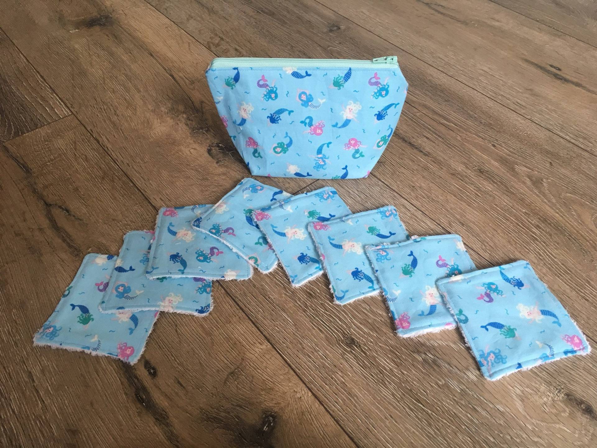 Meerjungfrau-Tasche, Geschenk-Meerjungfrau, Meerjungfrau Druck, Wiederverwendbare Tücher, Null-Abfall, Feuchttücher Mit Reißverschluss-Tasche Meerjungfrau-Tasche, Geschenk-Meerjungfrau, Meerjungfrau Druck, Wiederverwendbare Tücher, Null-Abfall, Feuchttücher Mit Reißverschluss-Tasche von Etsy - 13DaisyChains