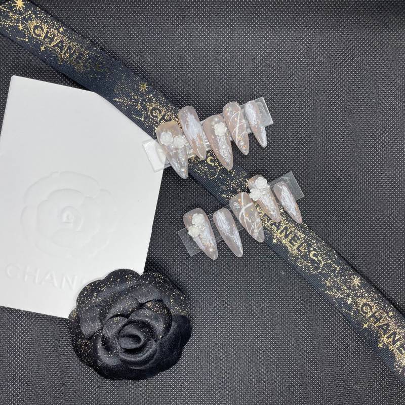 Camellia Press-On Nail, Nudefarben Handgemacht Künstliche Nägel Camellia Press-On Nail, Nudefarben Handgemacht Künstliche Nägel von Etsy - 1995Nails