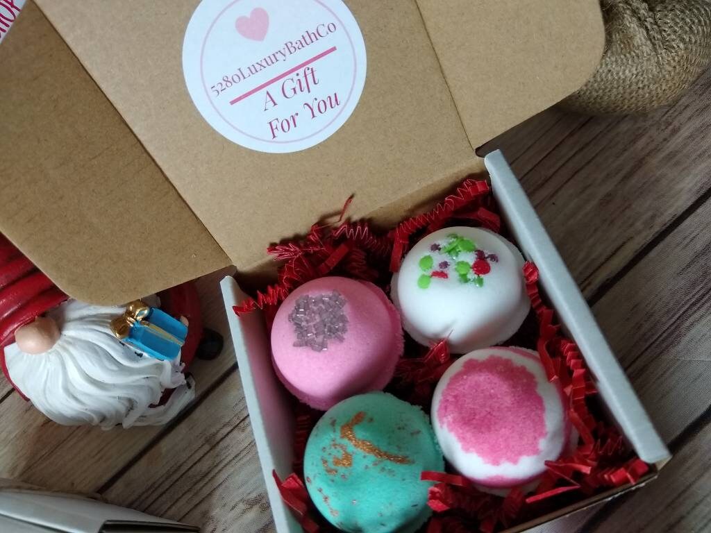 Mini Weihnachten Badebombe Geschenk Set 4 Stück Valentinstag Badebomben Kleine Unter 10 Lehrer Geschenke Gastgeschenke Selbstpflege Mini Weihnachten Badebombe Geschenk Set 4 Stück Valentinstag Badebomben Kleine Unter 10 Lehrer Geschenke Gastgeschenke Selbstpflege von Etsy - 5280LuxuryBathCo