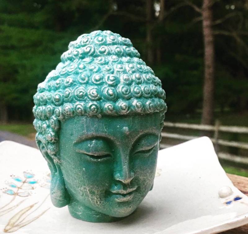 Seife Buddha Statue Farbe Teal Matt Gewicht 27-30 Unzen Großes Geschenk Mit Mandelöl Und Kaoline Tonerde von Etsy - 8AvSoapCo