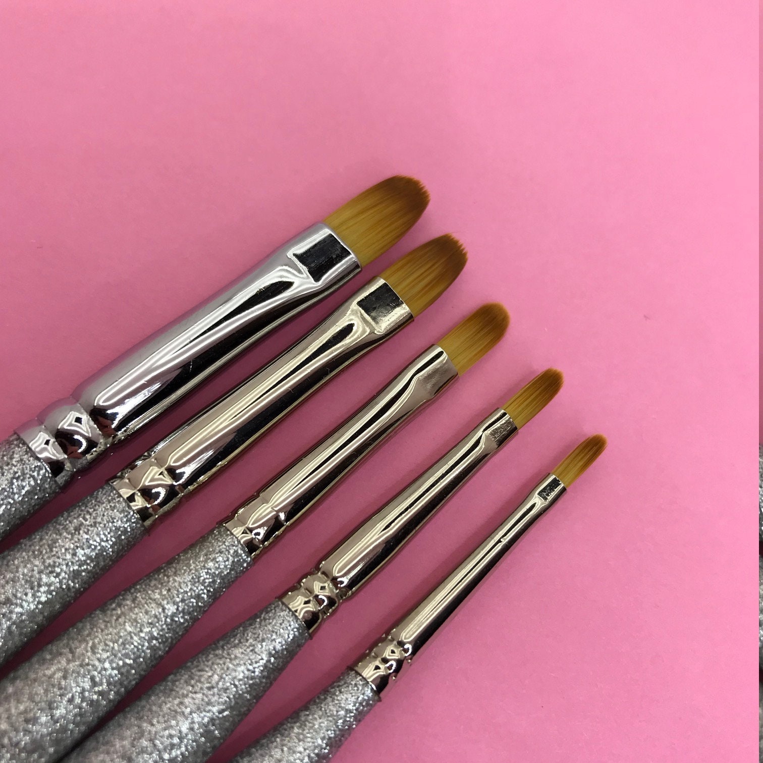 Nial Art Brushes - Haselnussform von Etsy - ABCbrushes