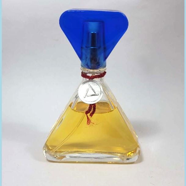 Liz Claiborn 50Ml Edt Seltenes Vintage Parfüm Liz Claiborn 50Ml Edt Seltenes Vintage Parfüm von Etsy - ACapellla