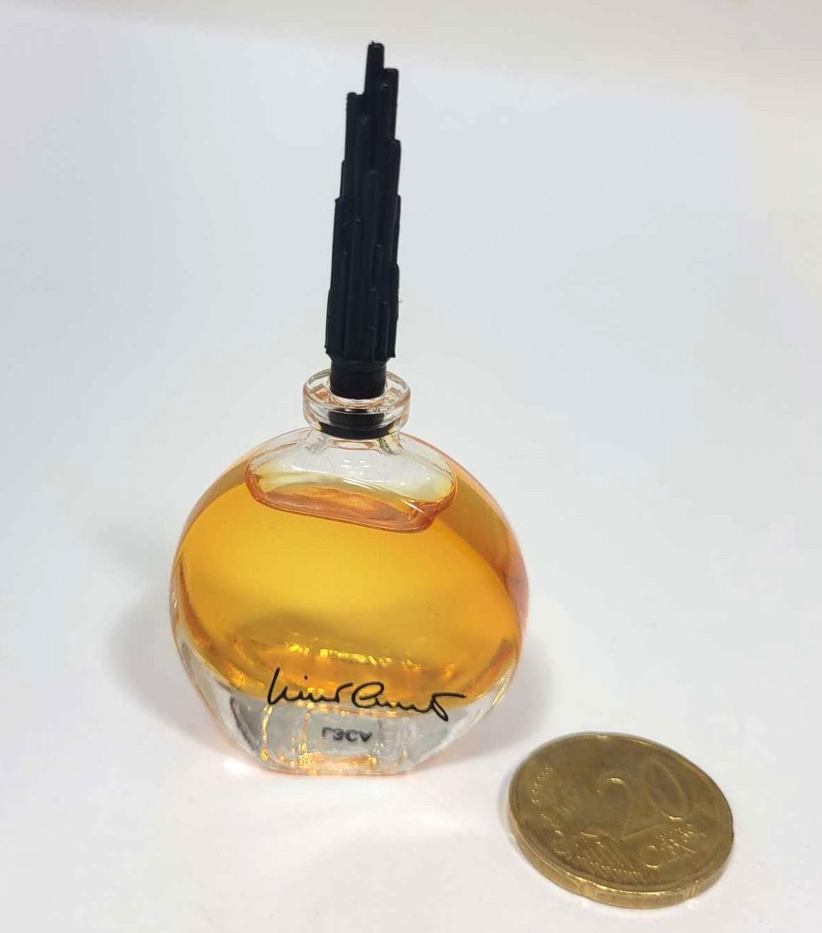 Parfum Miniatur Nino Cerruti Für Femme Von 3, 7 Ml Mini-Parfüm Parfum Miniatur Nino Cerruti Für Femme Von 3, 7 Ml Mini-Parfüm von Etsy - ACapellla