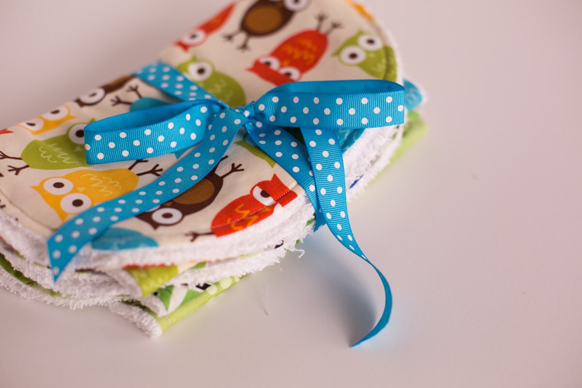 Es Ist Ein Hoot Spucktuch-Set, Baby-Dusche-Geschenk, Neue Mutter Geschenk, Baby-Geschenk, Benutzerdefinierte Spucktücher, Personalisiertes von Etsy - AEKStudioandDesign