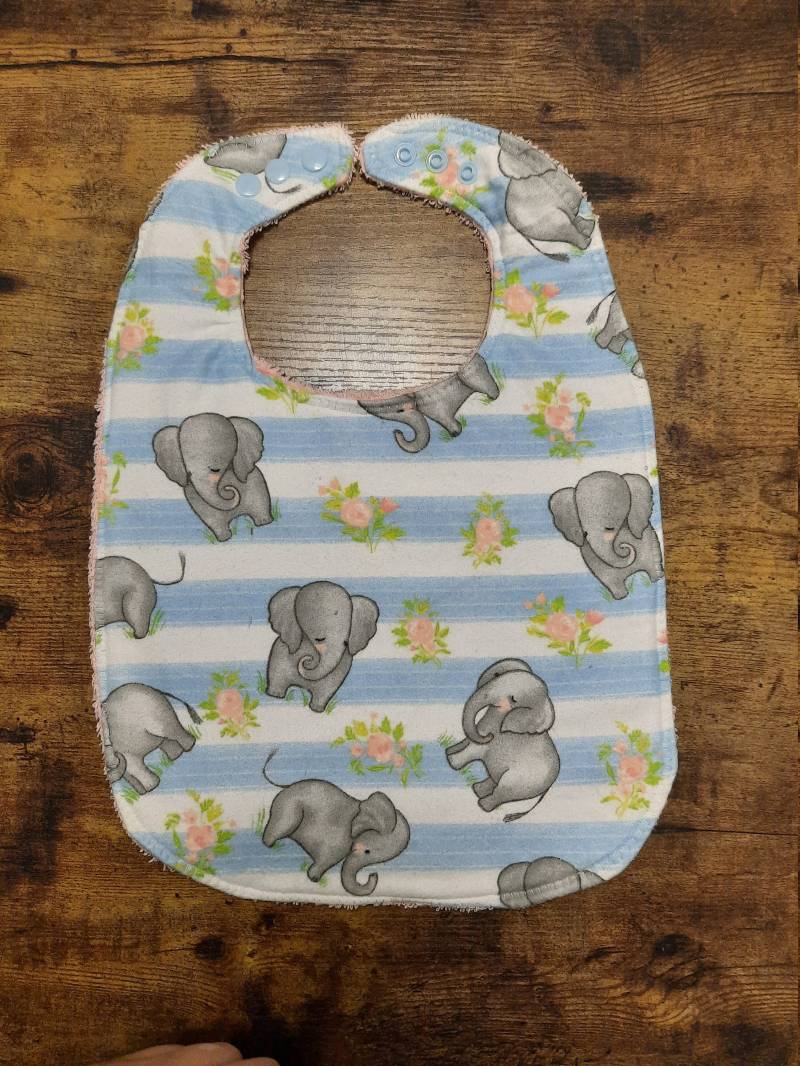 Baby Elefant Wasserdichte Spezielle Bedürfnisse Kleinkind Lätzchen von Etsy - AJsBibBoutique